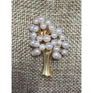 Vintage 14k Yellow Gold 28 Pearl Tree Pin 1.5"